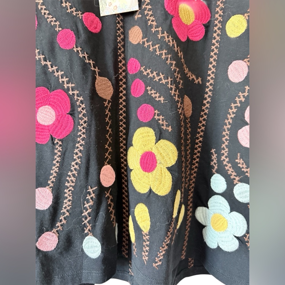 NWT Johnny Was Joni Raw Edge women’s XS v-neck sleeveless black floral tank top - Picture 4 of 4